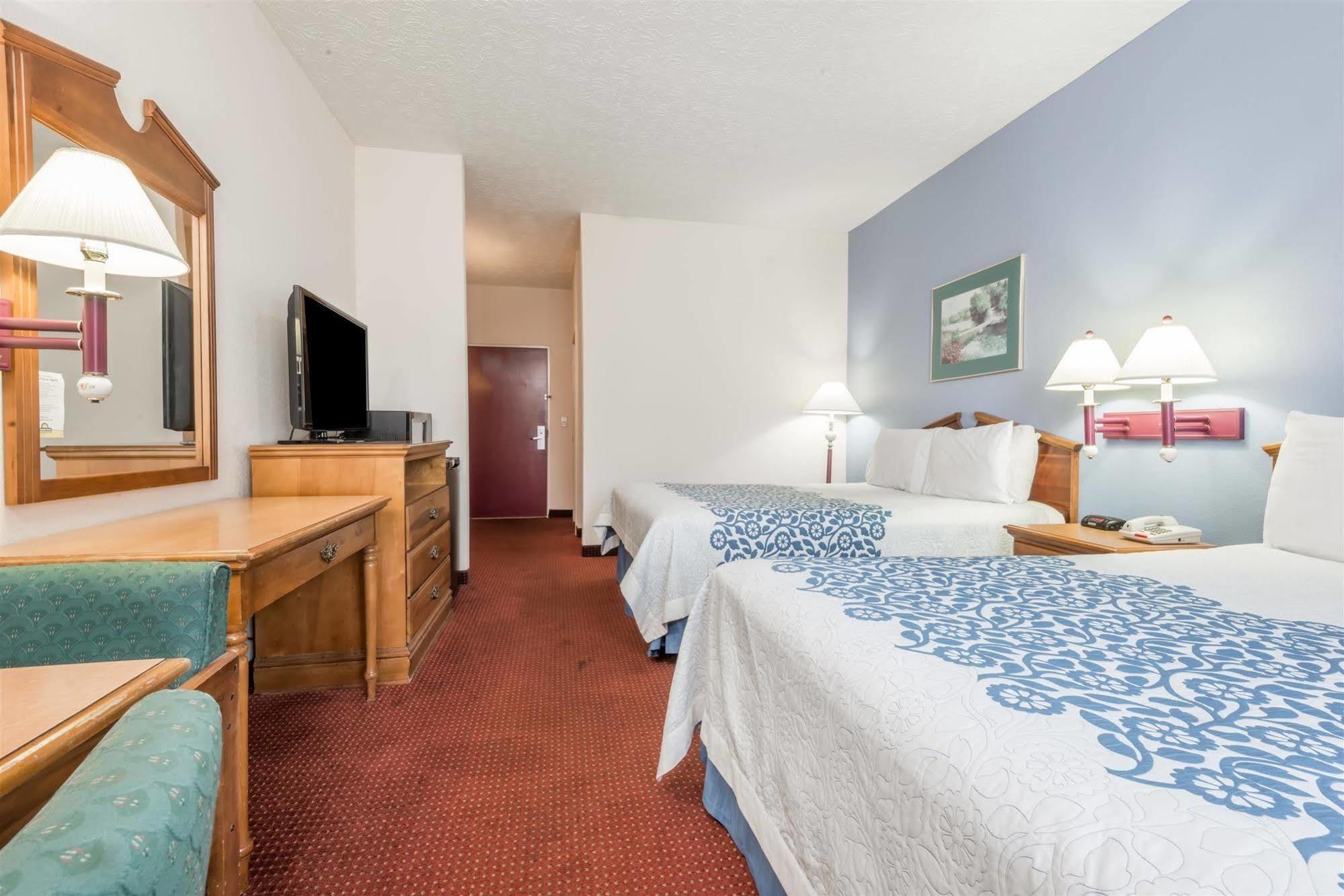 Days Inn By Wyndham Montgomery Exterior foto